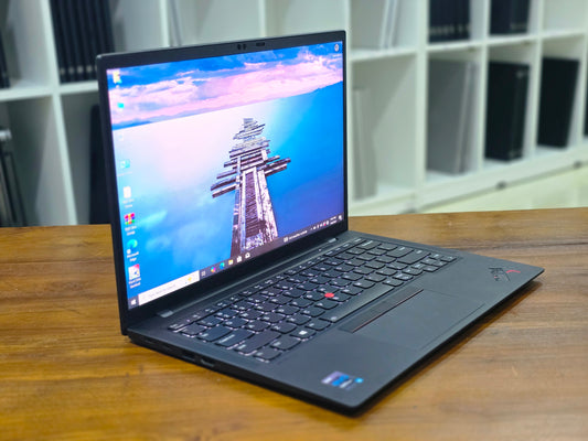 Lenovo ThinkPad X1 Carbon -  i5 11th