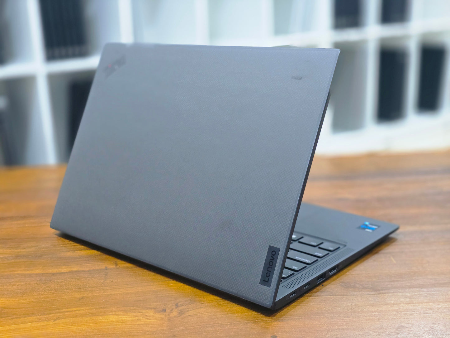 Lenovo ThinkPad X1 Carbon -  i5 11th