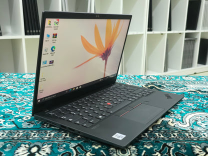 Lenovo ThinkPad X1 Carbon Gen 8 -  i7 10th